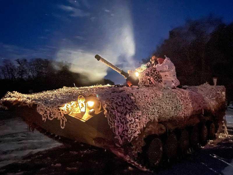 دبابة أوكرانية على الحدود مع روسيا (أ. ف. ب)