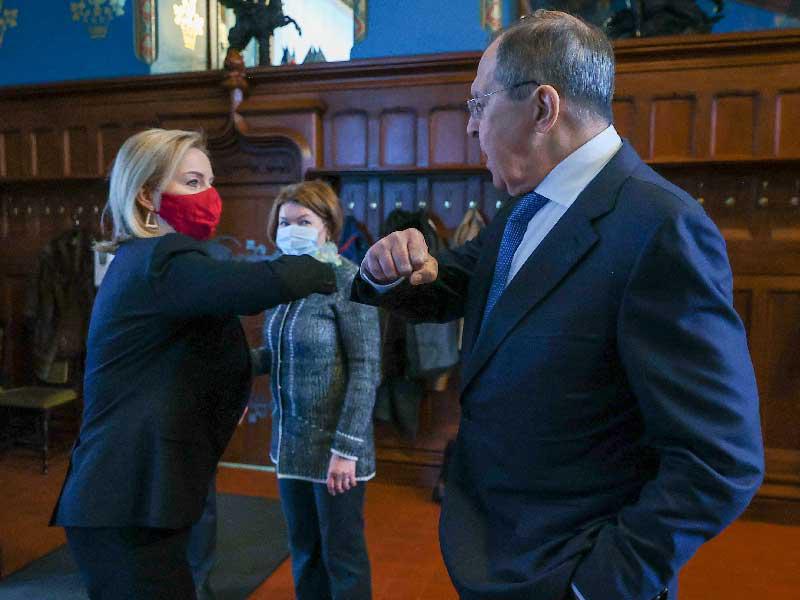  وزيرة خارجية بريطانيا إليزابيث تراس  خلال زيارتها لروسيا