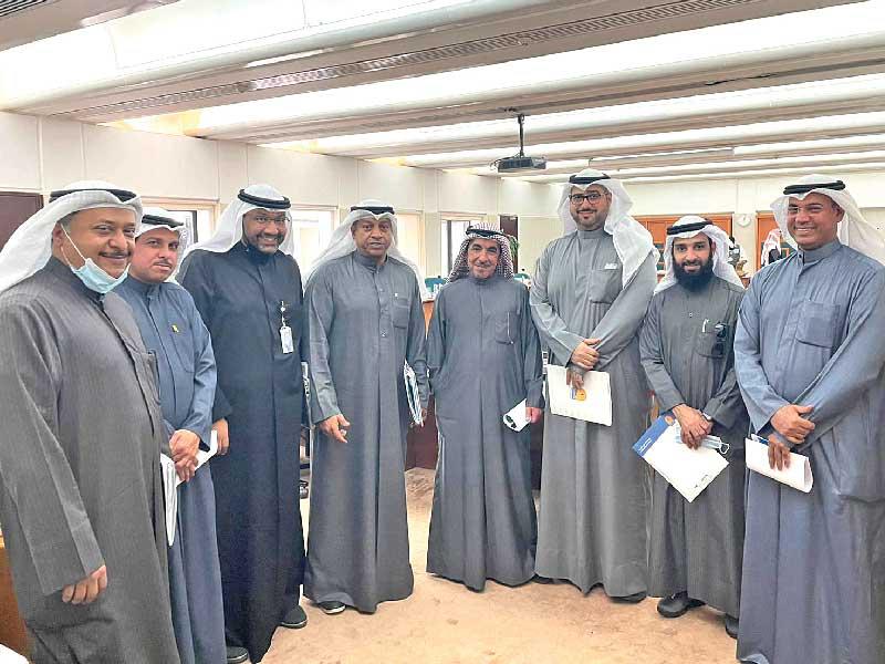 «المعلمين» وأعضاء «التعليمية» ومسؤولو «التربية»