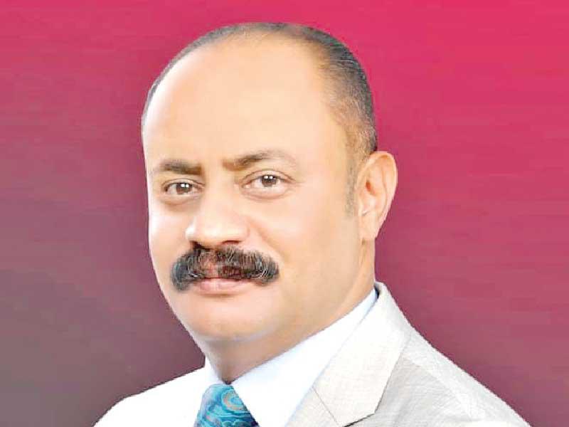 الكاتب العراقي علي السباعي