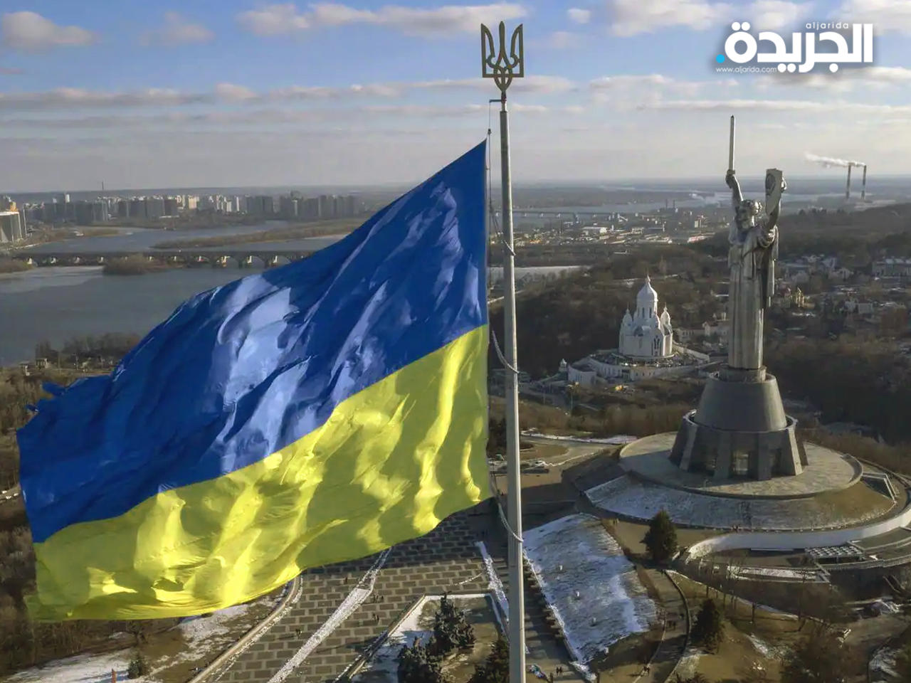 أوكرانيا ترفع الأعلام وتعزف النشيد الوطني.. في «يوم الوحدة»