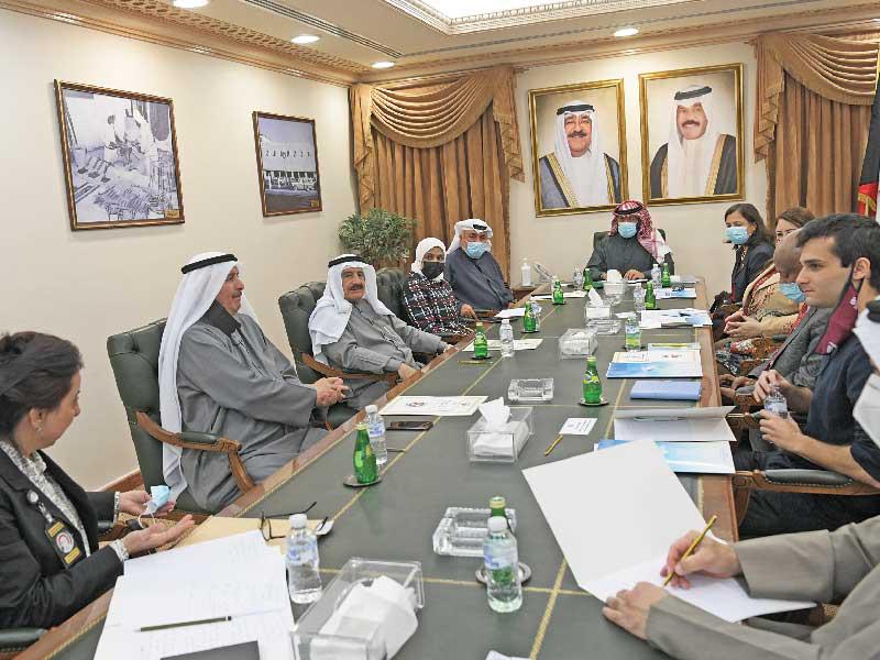 جانب من اجتماع محافظ العاصمة مع وفد المنظمة 