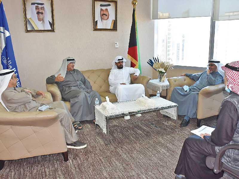 جانب من استقبال السفير الإماراتي