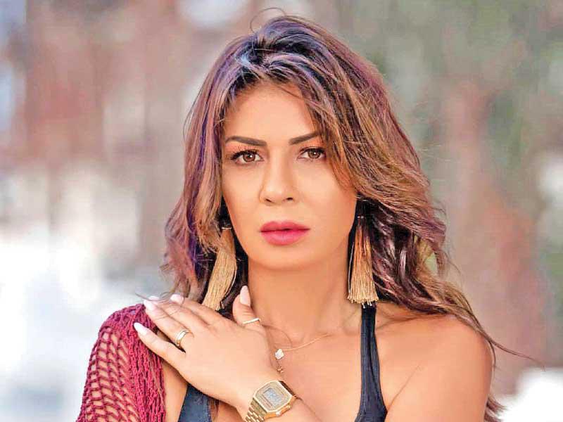 الممثلة نجلاء بدر