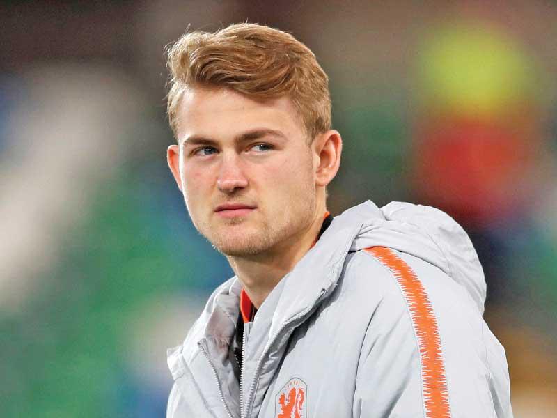 المدافع الهولندي ماتيس دي ليخت