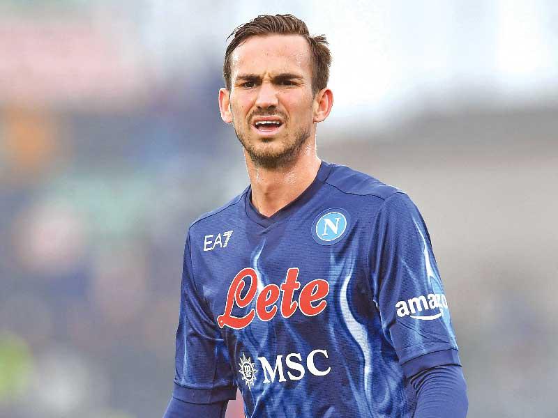 لاعب الوسط الإسباني فابيان رويز 