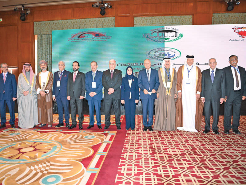 المشاركون في المؤتمر