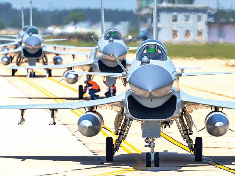 مقاتلات صينية من طراز «جيه 10 سي» 