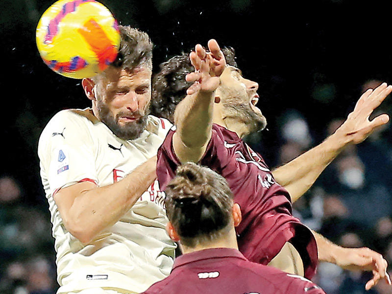 جانب من مباراة ميلان وساليرنيتانا