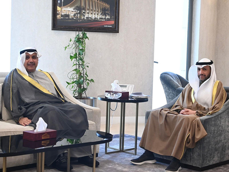 الغانم مستقبلاً  الشيخ حمد الجابر أمس