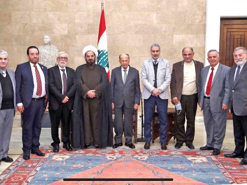 عون مستقبلاً وفد المجمع الثقافي الجعفري أمس