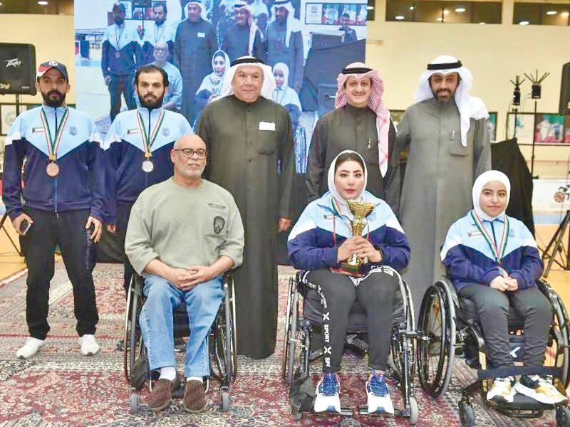 بوشهري يتوسط الفائزين في اليوم الأول للبطولة