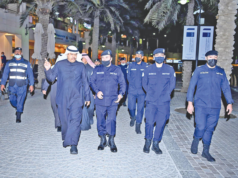 الأصفر خلال الجولة التفقدية