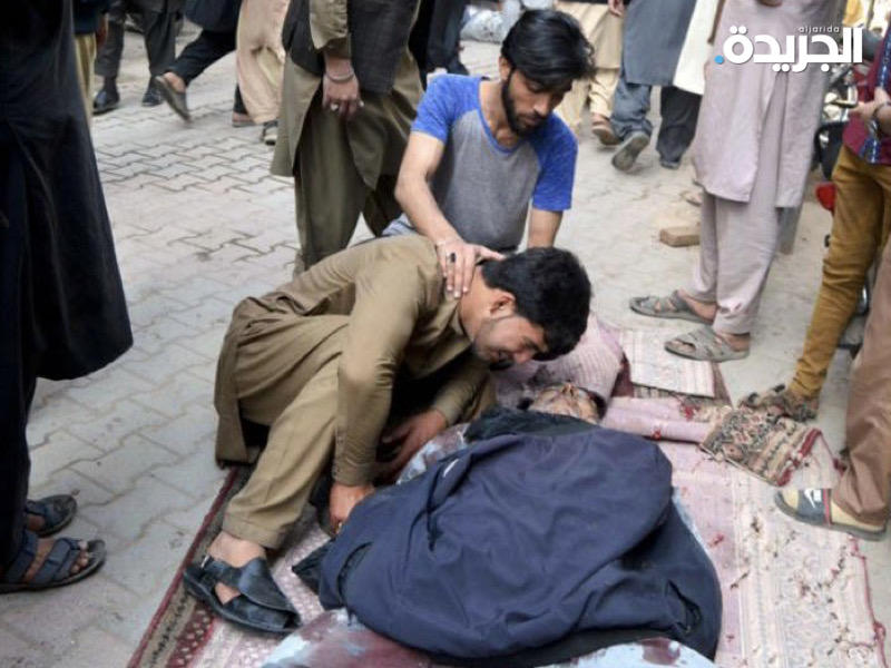 «داعش» يتبنى هجوم مسجد باكستان