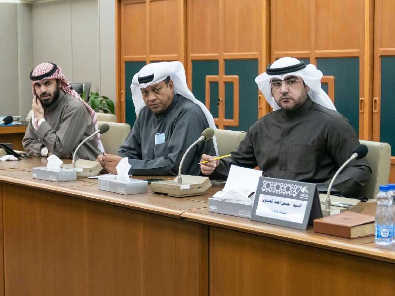 لجنة الشؤون التشريعية والقانونية 