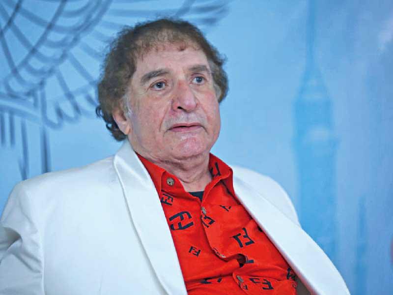 الفنان محيي إسماعيل