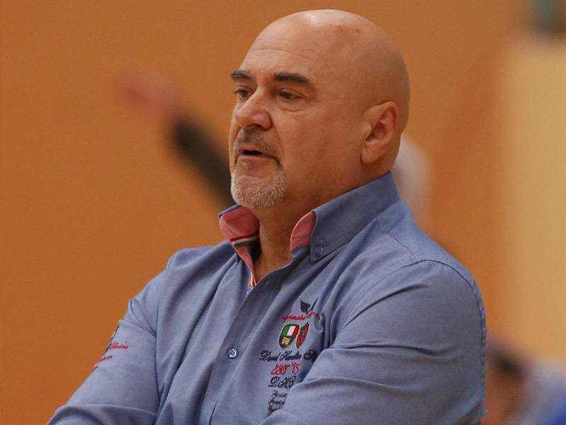  المدرب الصربي توني