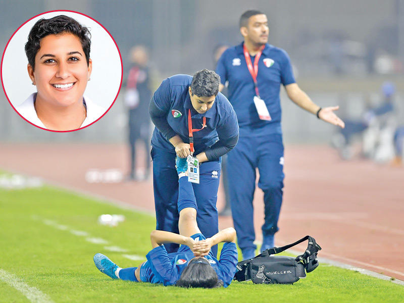  اخصائية التأهيل البدني لإصابات الملاعب دلال الرويشد