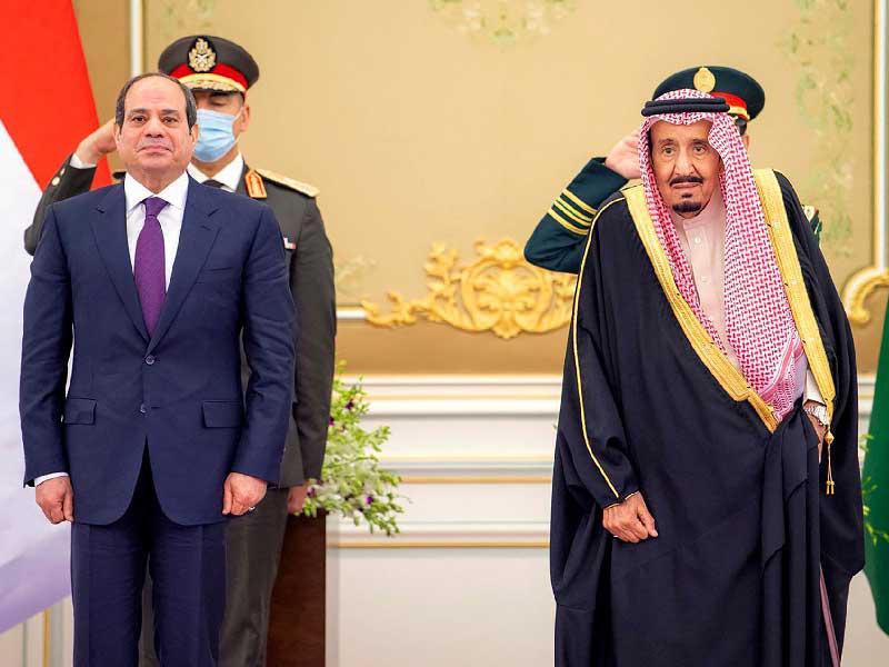 العاهل السعودي الملك سلمان بن عبدالعزيز والرئيس المصري عبدالفتاح السيسي 