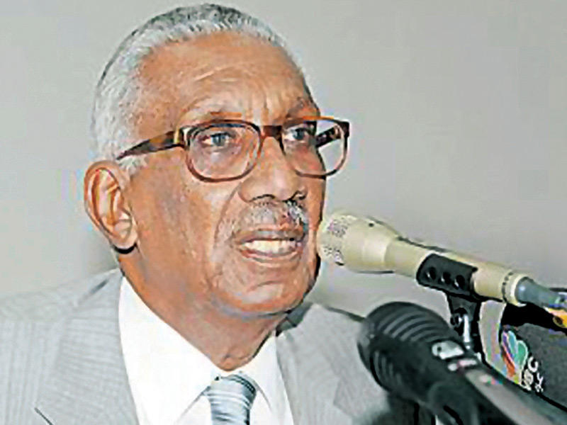 الدكتور أحمد الخطيب