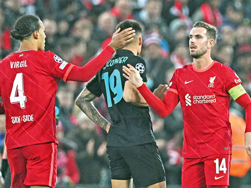 هندرسون وفان دايك نجما ليفربول