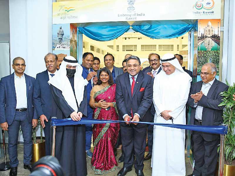 السفير الهندي وضيوف المهرجان بالافتتاح