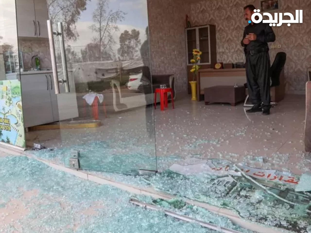 جانب من الدمار الذي خلفه الهجوم الصاروخي في إربيل