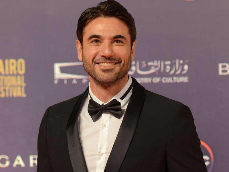 الممثل أحمد عز