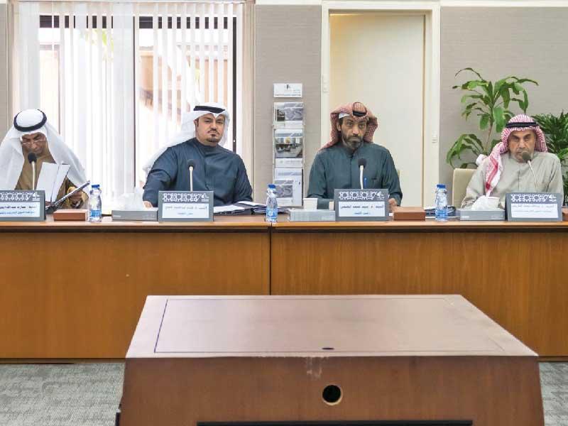 اللجنة التشريعية في اجتماع سابق