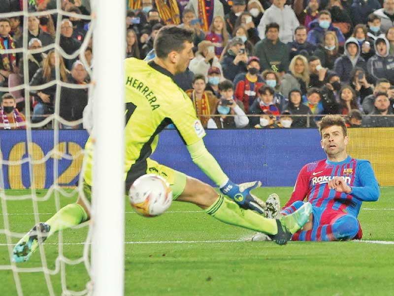 بيكيه نجم البرشا