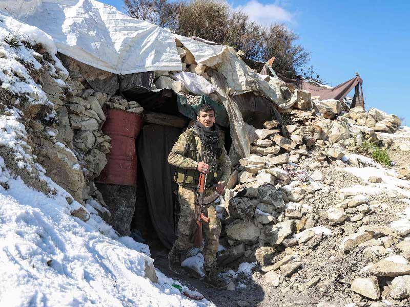 أحد جنود الجيش السوري