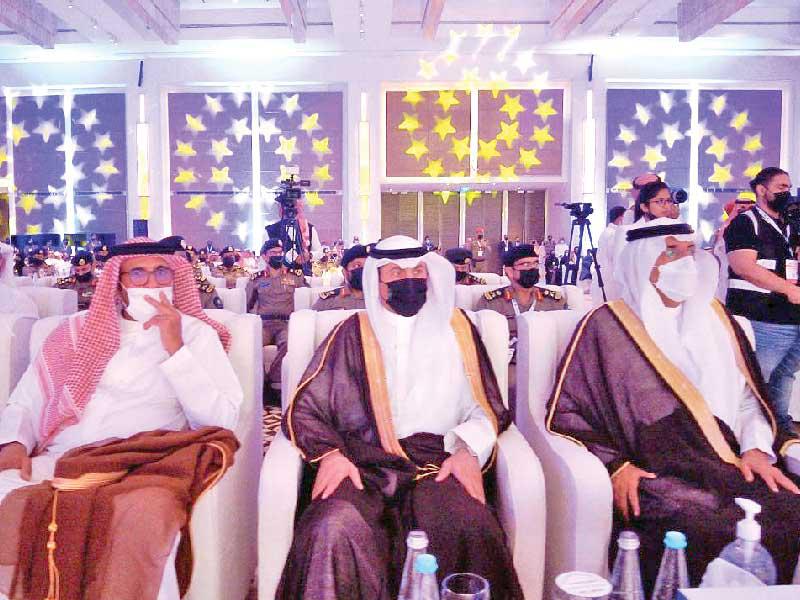 رئيس قوة الإطفاء العام الفريق خالد المكراد مشاركاً في المؤتمر والمعرض الدولي للإطفاء