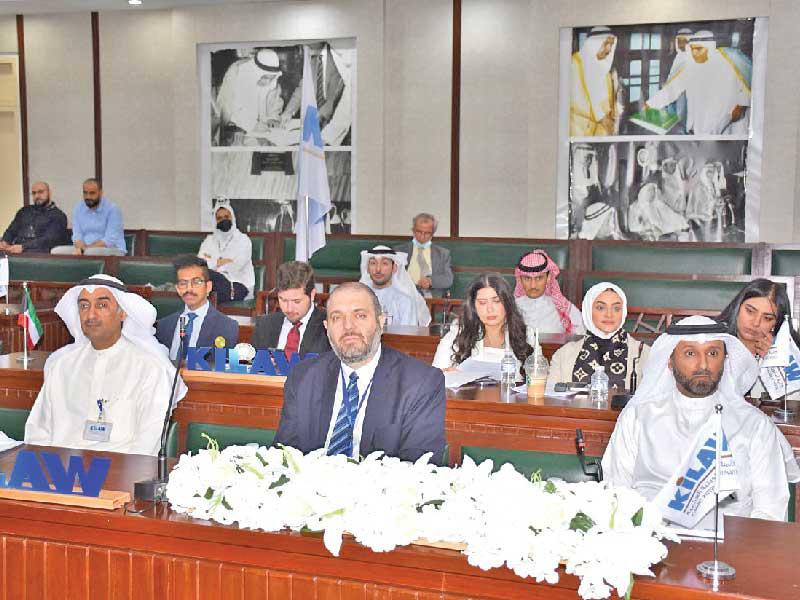 العلي والمغربي والحويلة يتابعون الافتتاح