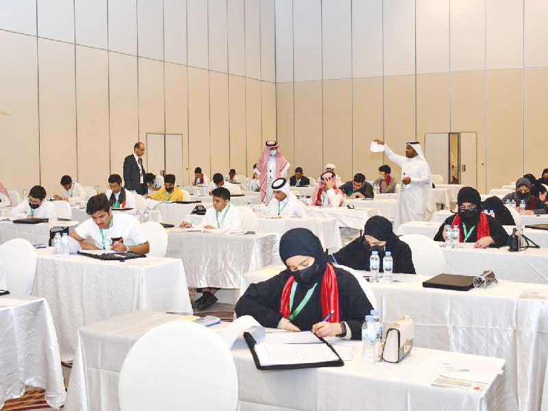 جانب من منافسات أولمبياد الفيزياء والرياضيات