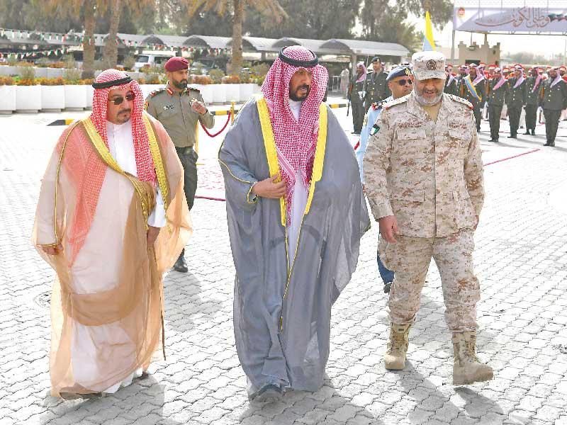 نائب رئيس مجلس الوزراء وزير الدفاع الشيخ طلال الخالد قبيل استقباله المهنئين 