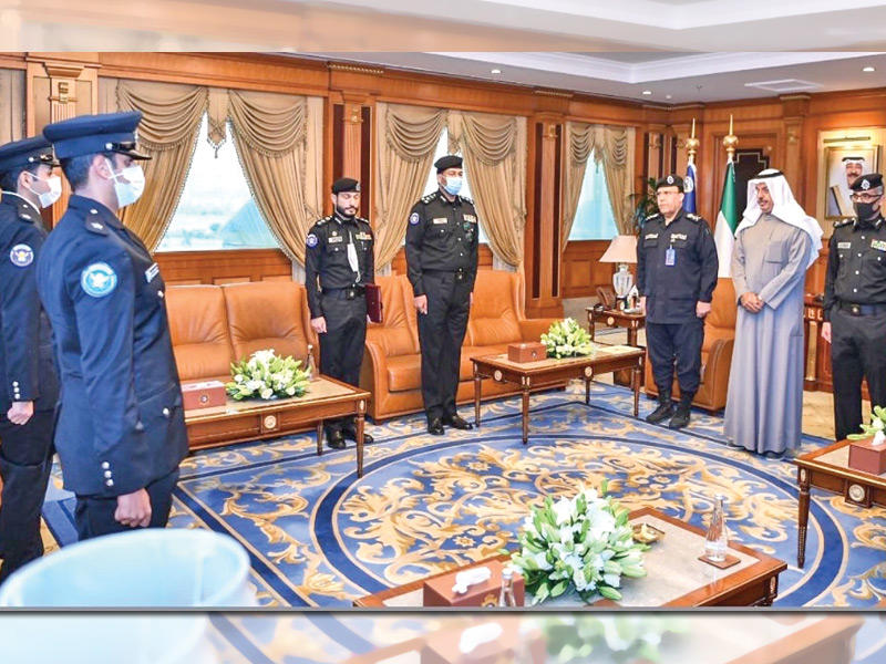 النائب الأول مستقبلاً الخريجين بحضور البرجس وبورسلي