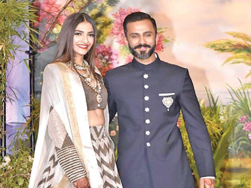 الممثلة الهندية سونام كابور وزوجها رجل الأعمال أناند أهوجا