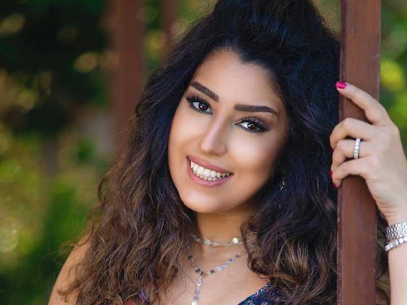 الفنانة آيتن عامر