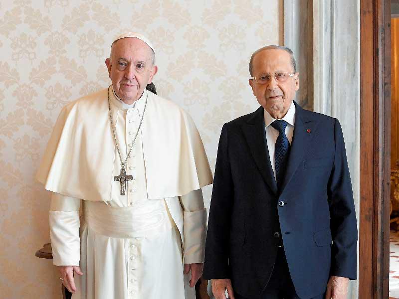 البابا فرنسيس يلتقي بالرئيس اللبناني ميشال عون في الفاتيكان