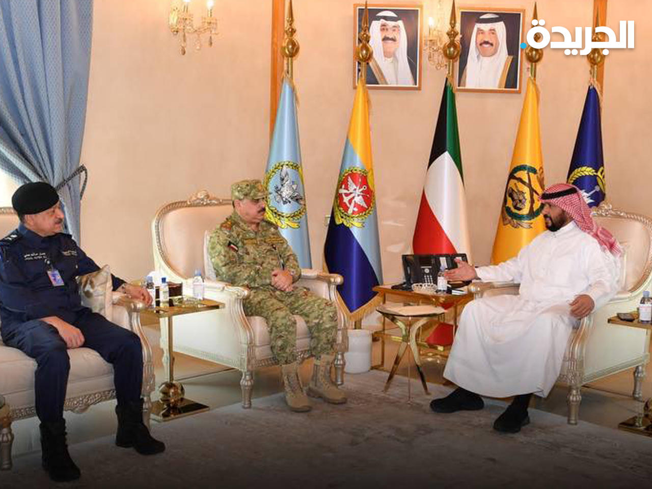 وزير الدفاع مستقبلاً الرفاعي والصايغ وعدداً من المهنئين