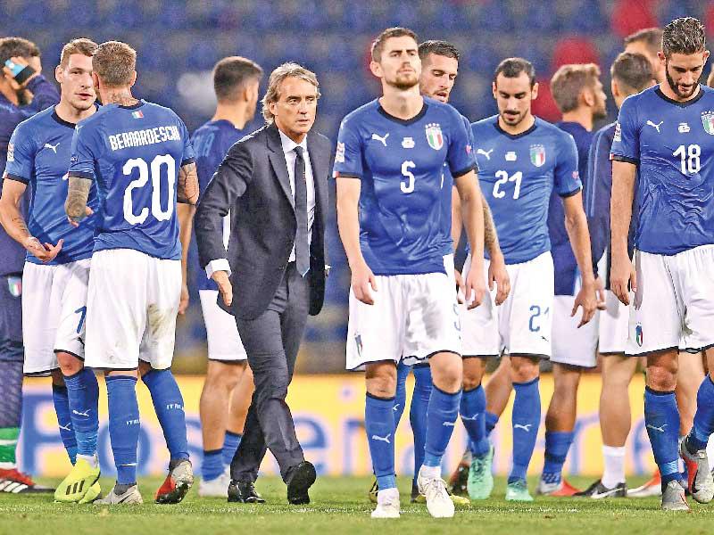 لاعبو المنتخب الإيطالي خلال مباراة سابقة