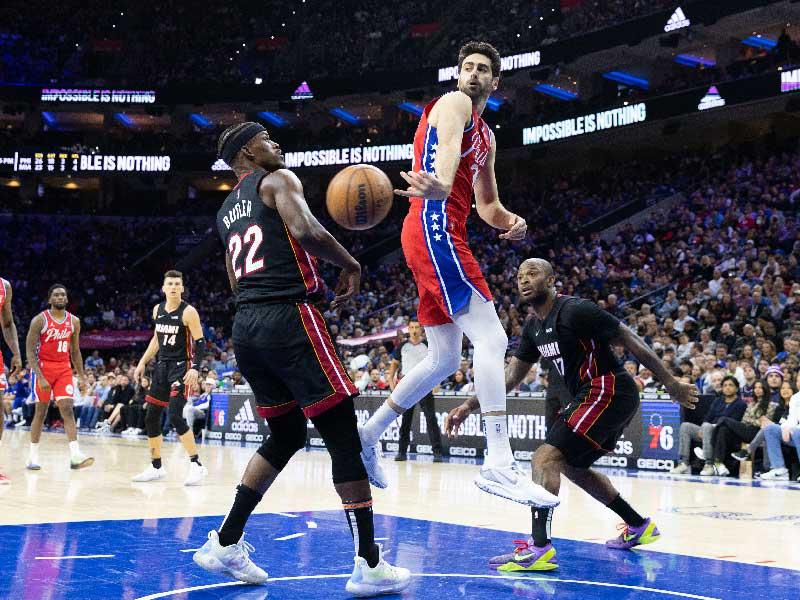 فيلادلفيا سفنتي سيكسرز يُسقِط هيت رغم غياب إمبيد وهاردن