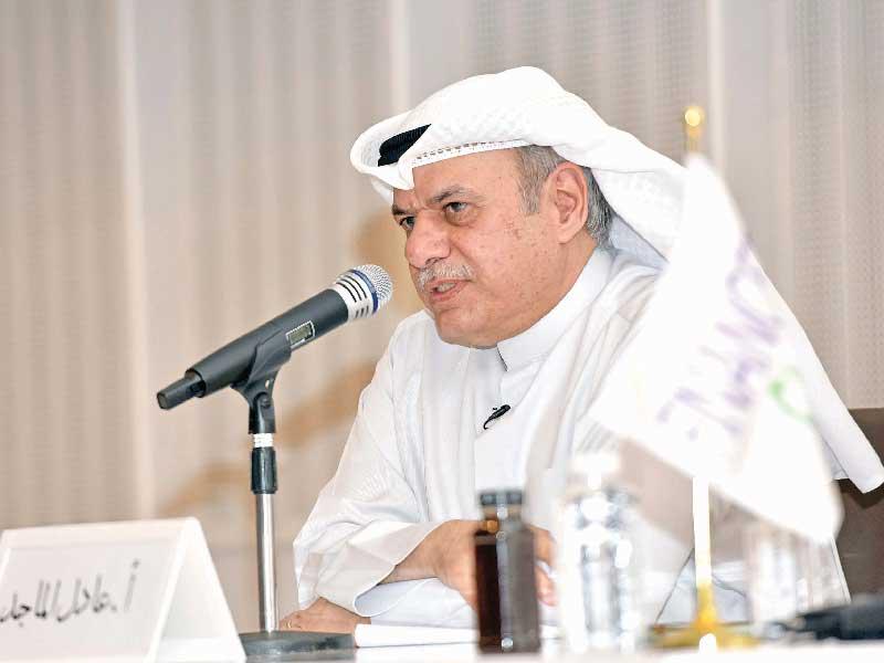  نائب رئيس مجلس الإدارة الرئيس التنفيذي لمجموعة بنك بوبيان عادل الماجد محاضراً في الكلية