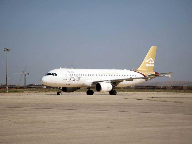 إحدى طائرات شركة «طيران العالمية»