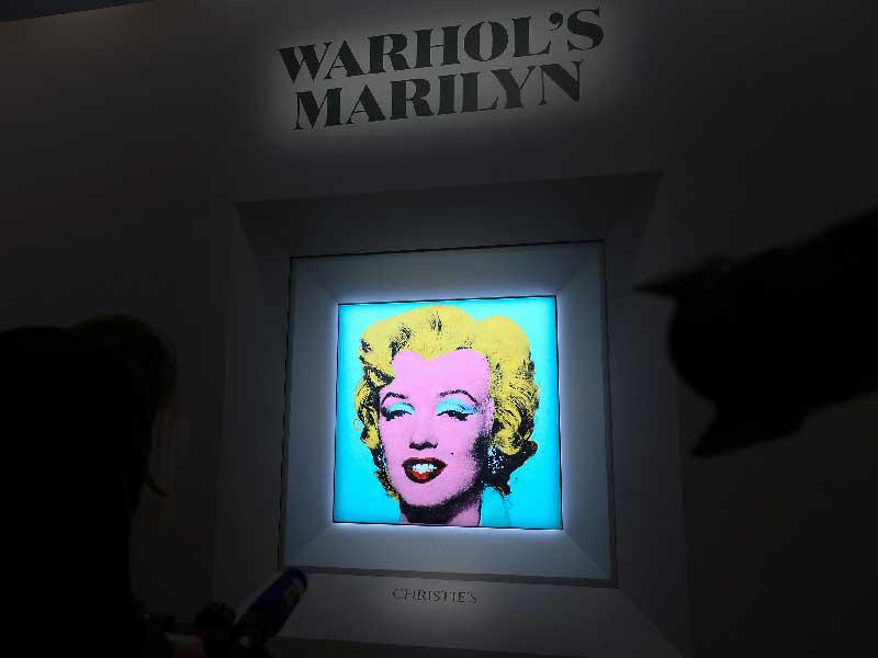 لوحة لوجه النجمة الأميركية الراحلة مارلين مونرو