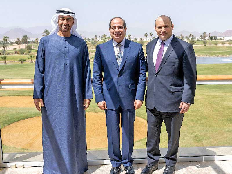 السيسي متوسطاً بينيت وبن زايد في شرم الشيخ اليومn