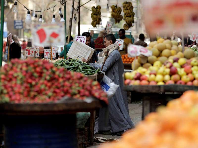 أسواق الخضار والفاكهة في مصر تخلو من زبائنها
