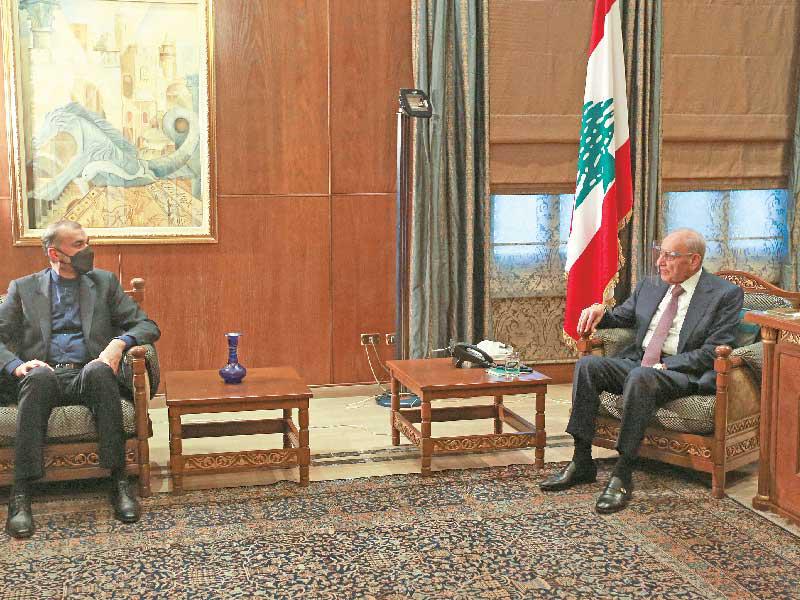 بري مستقبلاً عبداللهيان أمس (رويترز)