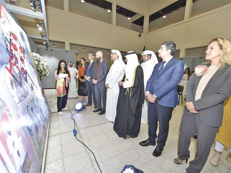 من أجواء إزاحة الستار عن الجدارية 