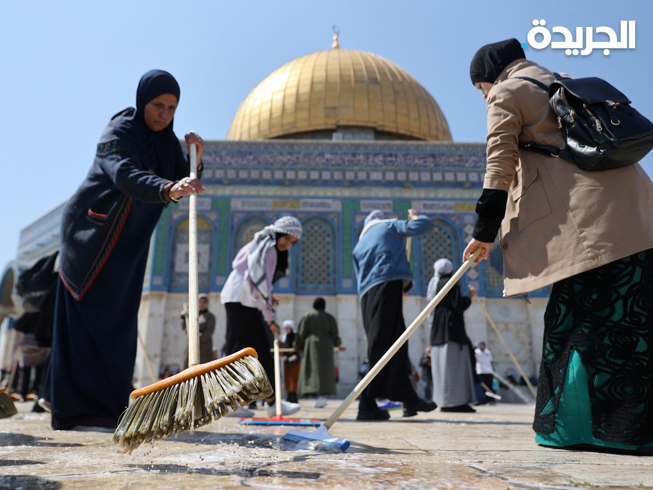 تنظيف وتزيين المسجد الأقصى استعداداً لشهر رمضان